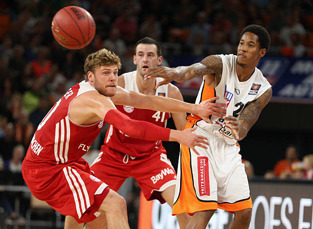 9岁的中场 9岁的中场