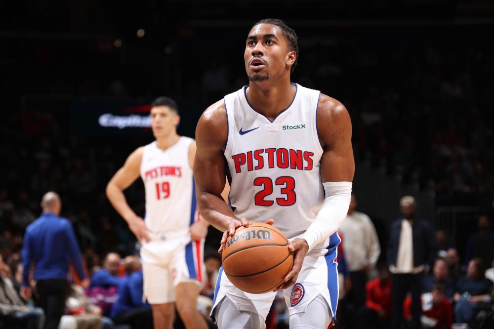 场压哨三分 场压哨三分